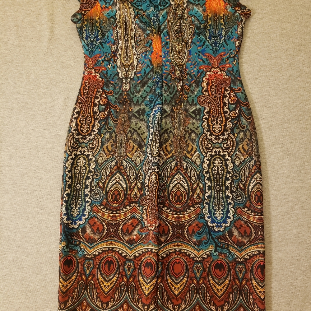 Spring dress - Picture 2 of 7